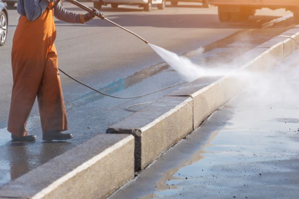 Commercial Concrete Cleaning in Bradenton