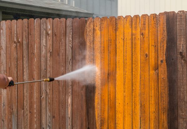 Cost of Fence Power Washing in Bradenton