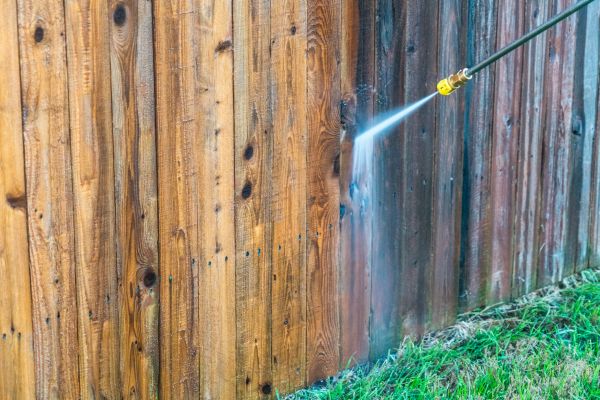 Cost of Fence Washing in Bradenton