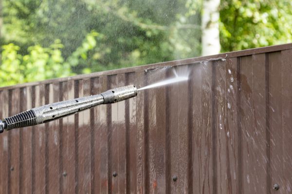 Cost of Vinyl Fence Cleaning in Bradenton