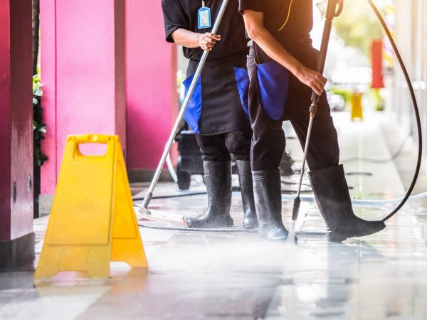Commercial Power Washing in Bradenton