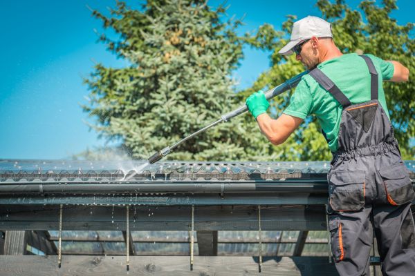 Cost of Gutter Power Washing in Bradenton