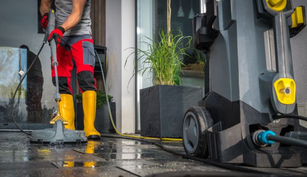 Commercial Pressure Cleaning in Bradenton