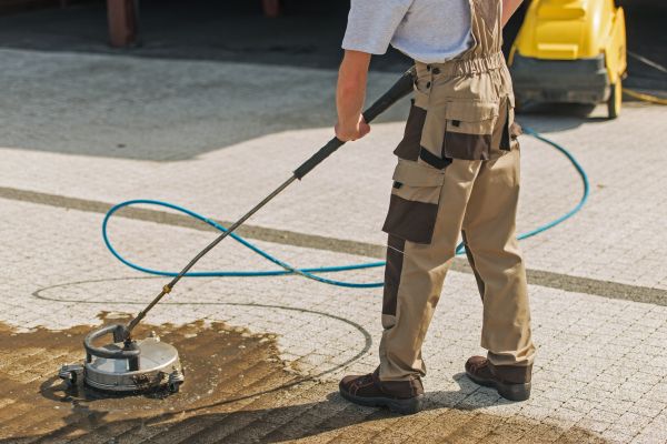 Townhouse Driveway Cleaning in Bradenton