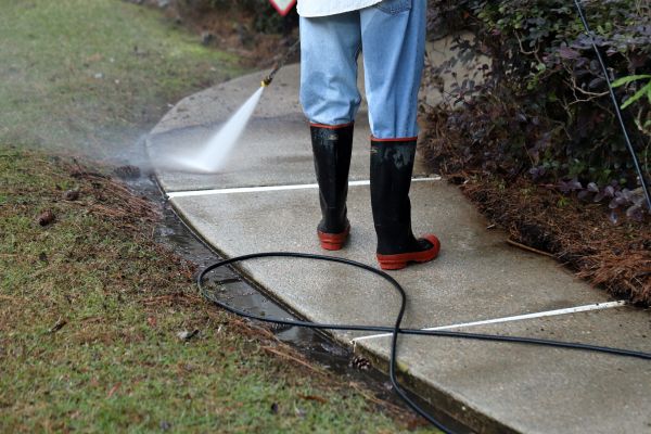 Cost of Sidewalk Pressure Cleaning in Bradenton