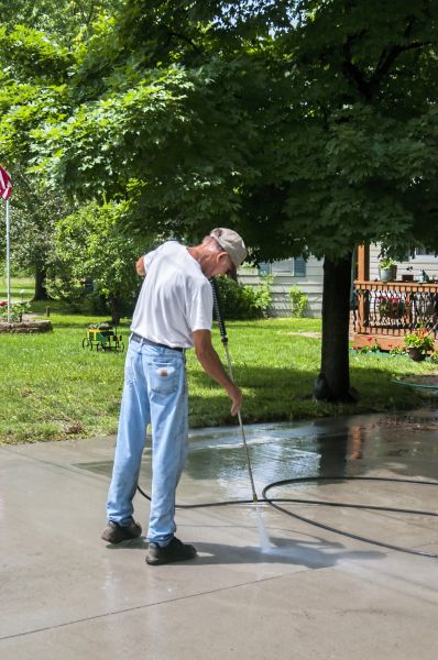 Cost of Driveway Concrete Cleaning in Bradenton