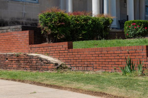 Cost of Retaining Wall Cleaning in Bradenton