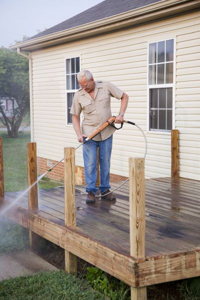 Deck Mold Cleaning in Bradenton