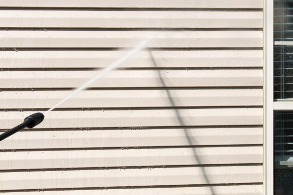 Cost of Apartment Power Washing in Bradenton