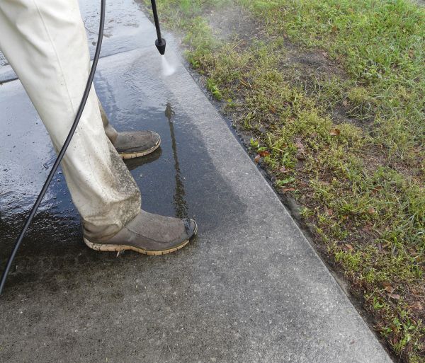 Concrete Slab Powerwashing in Bradenton