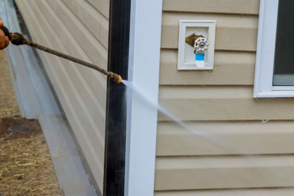 Cost of Vinyl Siding Cleaning in Bradenton