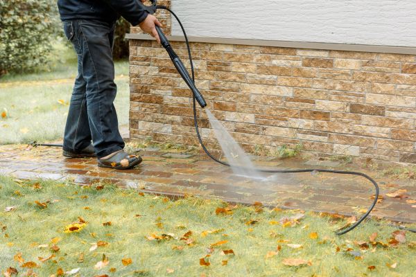 Cost of Residential Powerwashing in Bradenton